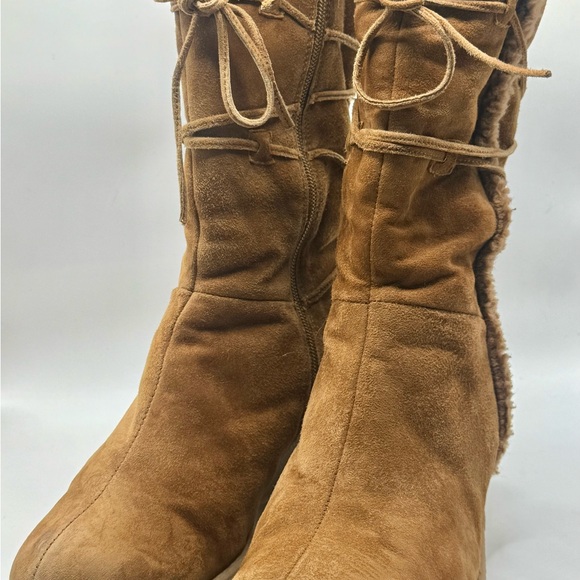 Women’s Size 10 Tan Suede Shearling Lined Winter Boots Lace Up Mid Calf Sheaing - Picture 3 of 6